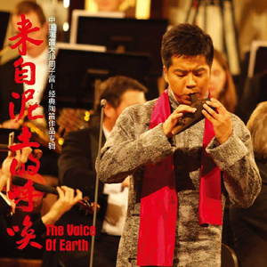 扒开她粉嫩的小缝尿进去微博
